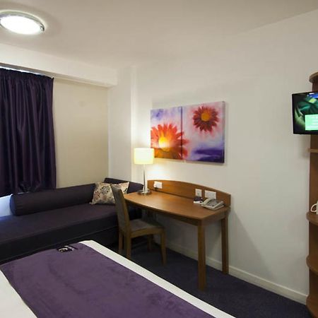 Premier Inn Hatfield Exterior foto