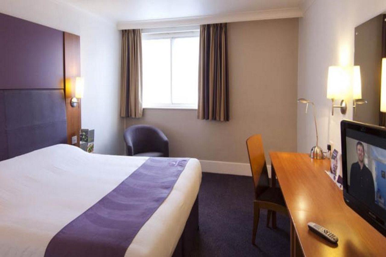 Premier Inn Hatfield Exterior foto